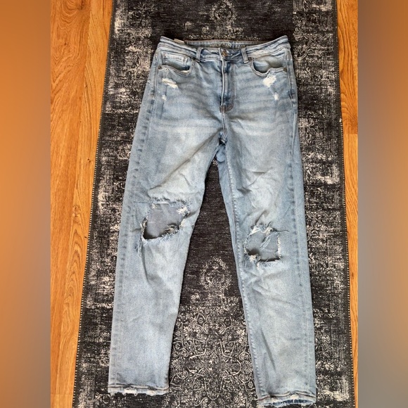 American Eagle Jeans - Picture 2 of 5